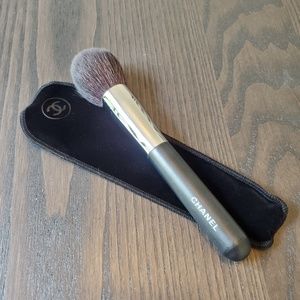 Chanel powder brush #1